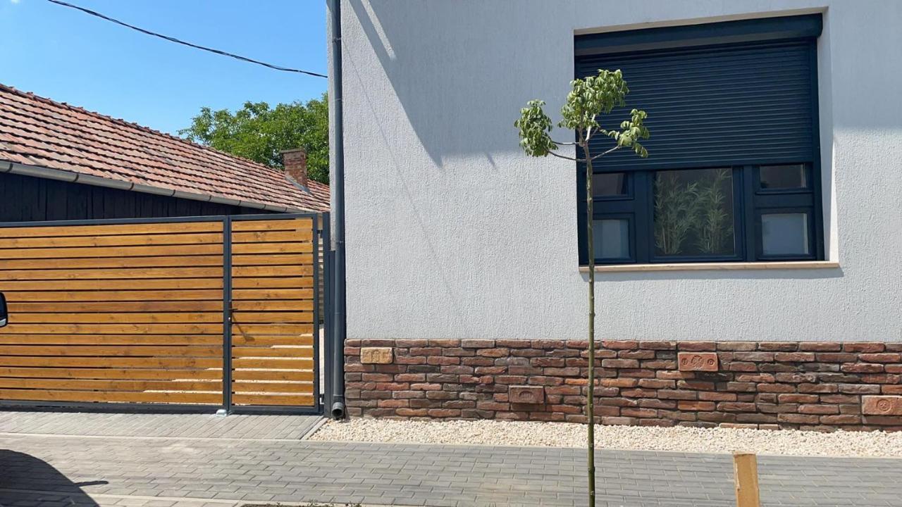Ráday 4 Apartmanok - Zendaya Hajdúszoboszló Esterno foto